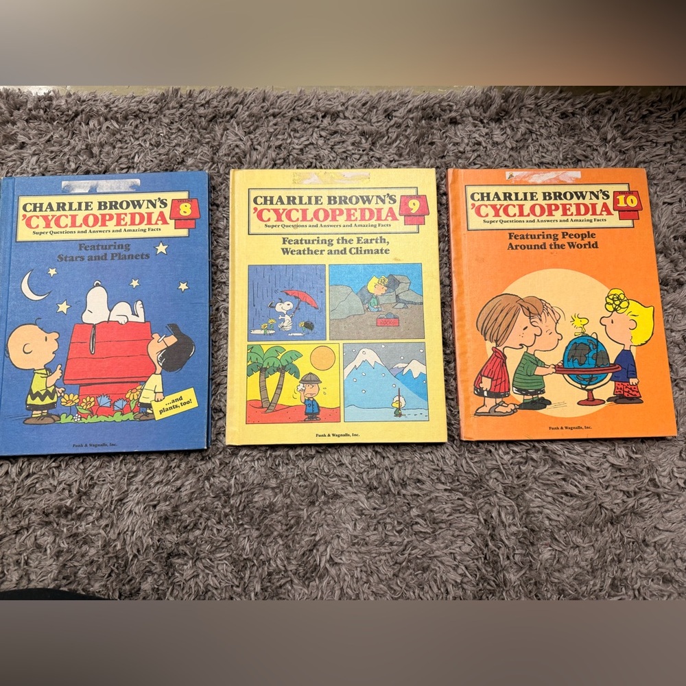 VTG 1981 - Charlie Brown's Cyclopedias #1-3 and 5-15 - Picture 5 of 10